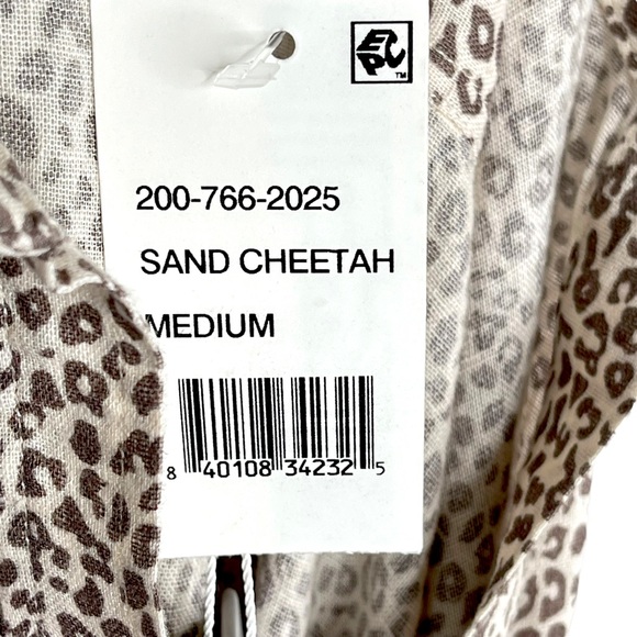 Rails Charli Animal Print Button-Down Shirt Size M - Picture 6 of 8